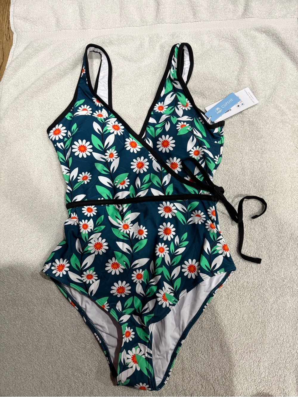CUPSHE one piece swimsuit- new with tags